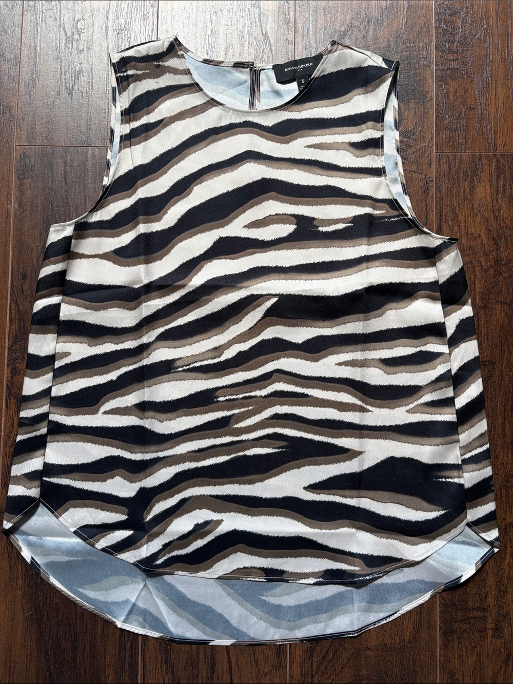 NWOT Banana Republic Silky Twill Tank Top, Size Small